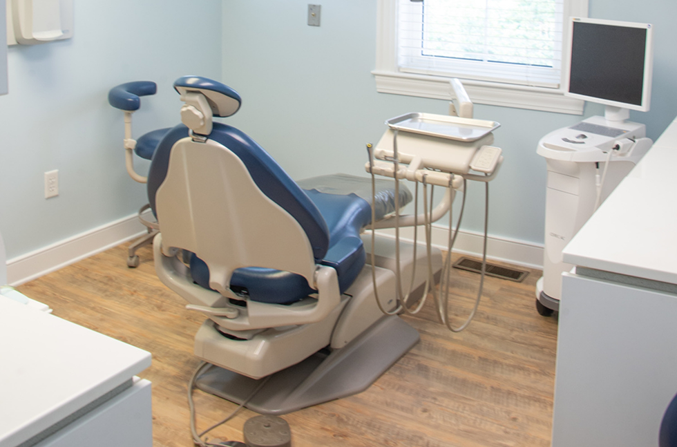 Dental chair with monitor nearby